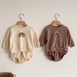 Höst spädbarn baby pojkar flickor långärmad regnbåge topp + shorts byxor kläder sätter barn pojke tjej kläder kostym 210429
