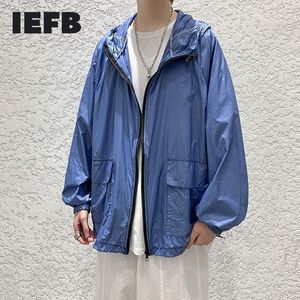 Легкая Синяя Куртка оптовых-Летний легкий синий солнцезащитный крем Одежда для мужчин Корейский уличная одежда мода свободные повседневные куртки с капюшоном y6750