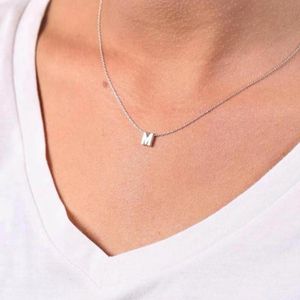 Hängsmycke Halsband Rostfritt Stål Brev Halsband Guldpläterad Mini Solid Initial Charm för Kvinnor Namn Smycken