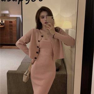 Temperament Sexy Wrap Hip Sleeveless Backless Halter Knitted Dress Slim V Neck Full Single Breasted Cardigan Thin Pink Sets 211108
