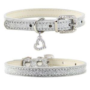 Dog Obroże Smycze Pet Cat Collar Bling Love Heart Crystal Wisiorki Naszyjnik Bezpieczeństwo Soft Skórzany Kitten Puppy Neck Strap Accessori