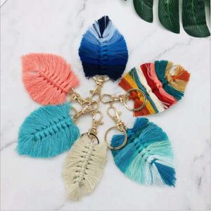 Bohemian Beach Keys Chains Tassel Key Ring Party Favor Gifts Keyrings Hand Woven Leaf Bag Accessories Rope Leaf European American Pendant Art Craft B7736