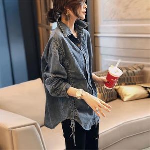 Wiosna / Jesień Kobiety Luźne Dorywczo Z Długim Rękaw Plisowany Design Płaszcz Pojedynczy Breated Turn-Down Cotton Denim Coats W176 210512