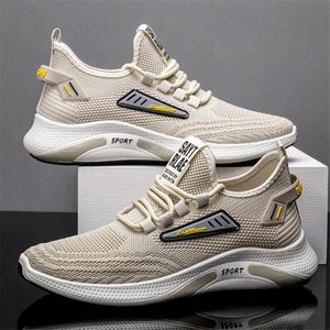 2021 Mężczyźni Obuwie Moda Oddychająca Platforma Mesh Sneakers Męskie Wygodne trenerzy Niepoślizgowe Rozmiar 39-44