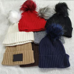 Kış Kadın Tasarımcılar Beanie Şapka Moda Katı Renk Bayan Kap Marka Örme Kapaklar Bayanlar Beanies