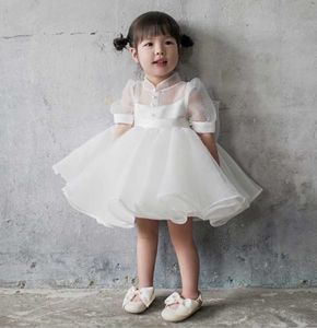 Vestidos da menina Flower Flower Girl Dress Simples Branco Branco de um ano de idade Bebê Banquete Modelo de Aniversário Catalet
