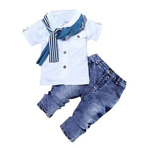 Vestiti estivi per bambini Ragazzo T-shirt in cotone a maniche corte Top Jeans Sciarpa 3 pezzi Set neonato per bambini 2-7 anni Nuovo vestito carino 210326