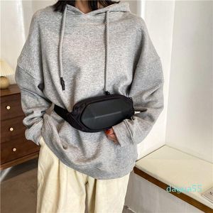 女性のためのショルダーバッグの小さな黒いハードシェルクロスボディ2021女性の高級ハンドバッグウエストは胸の財布を詰めます
