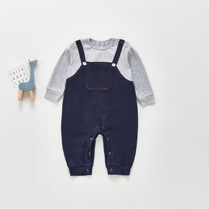 Bahar Boy Romper Tırmanma Takım Rahat Sahte İki Parçalı Çizgili Tulum Bez Bebek Kıyafet 210702