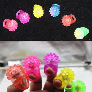 Blinkande bubbla Ring Rave Party Blinkande Mjuk Jelly Glow Cool LED Light Up Silicone Cheer Prop Cheer Finger Lamp DH0399
