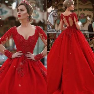 Red Ball Gown Long Sleeves Prom Dresses Plunging V-neck Lace Appliqued Arabic Dubai Formal Party Wear Gowns Celebrity