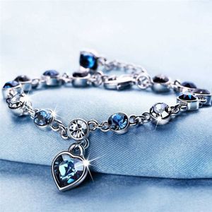 Classic Ocean Heart Blue Crystal Armband för kvinnor Enkel Alloy Metal Love Armband Alla hjärtans dag Present Smycken Partihandel G1026