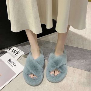 Chic Street Trend Cross Winter Ladies Fur Tofflor Öppna Toe Solid Plush Girls Skor Hem Kvinnor Fluffy Slides 210928
