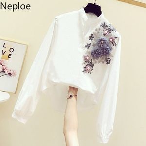 NELLOE 3D Вышивка Цветочная Блузка Женщины Рубашки Новый Корейский Корейский Рукав V-образным вырезом Blusas Корейский Пуловер Plus Размер Топы 58108 210317
