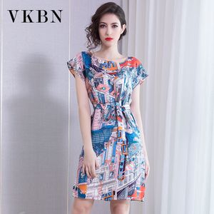 VKBN Vestido de Verão Mulheres Mulberry Silk Manga Curta O-pescoço Sashes Geometric Impressão Sexy Vestidos Party Noite 210507