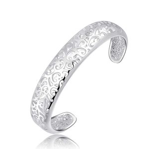 Ny Listing Lady Söt Nice Noble Hollow Silver Färg Mode Charm Kvinnor Retro Mönster Armband Bangle Jewly B144 Q0719