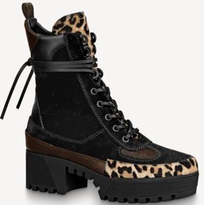 Kvinnor Laureate Platform Desert Boot Jacquard Textil Leopard Fashion Designer Lady Canvas Leather Laces Treaded Rubber Outrole Boots