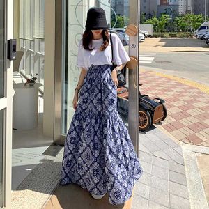 White O Neck Short Sleeve Backless T Shirts Tops + Big Swing High Waist Geometric Pattern Skirts Maxi A Line Fashion Vintage 210610