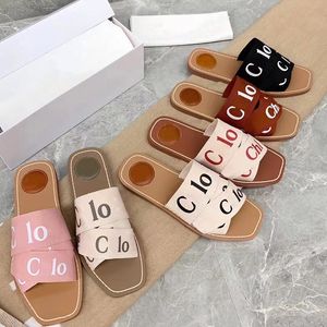 Lyxdesigner tofflor f￶r kvinnor Sandaler Woody Flat Mules Slides Woman Canvas Square Toe Lace Brodery Snake Summer Sandal Fashion Chole Shoes