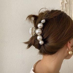 エレガントな真珠の髪のクリップ爪女性のヘアピンアクセサリー女の子カニの帽子のヘアグリップファッションバレット