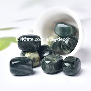 Green Quartz Hair Rutilated Crystal Tumbled Stones Hantverk Vacker 20-30mm Irreuglar Naturlig Smooth Semi-Precious Gemstone Healing Energy Chakras Polerade Rocks