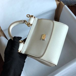 Högkvalitativ designer lyxiga handväskor plånböcker mini handväska Vit läder handväska Satchel damer mode middagspåse dol axelväska storlek 16cm