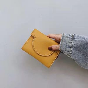 Plånböcker Enkel Solid Färg Kvinnors Myntväska Vik Korthållare Casual All-Match Leather Ladies Wallet Ultra-Thin Short Bag 202109251