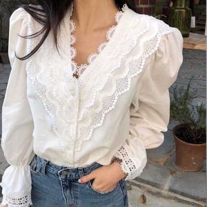 Wiosna Moda V-Neck White Topy Sweet Hollow Out Women Koronki Koszula Button Up Puff Sleeve Bluzka Kobiety 12625 210527