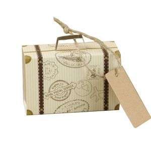 2021 Новый 50шт уникальный туристический багажник конфеты коробка с крафтным бумаги чемодан подарок тег деревенский свадьба благополучные и подарки брачные сувениры одолжение