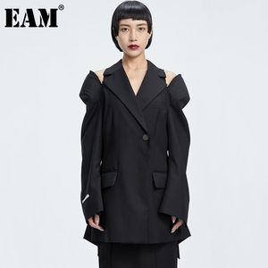 [EAM]女性ブラックオフショルダーポケットブレザーラペルロングスリーブルーズフィットジャケットファッション春秋1DD7302 21512