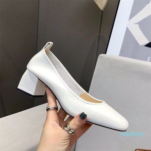 2022 40 black/white calf skin genuine leather chunky kitten heels square toe shoes work