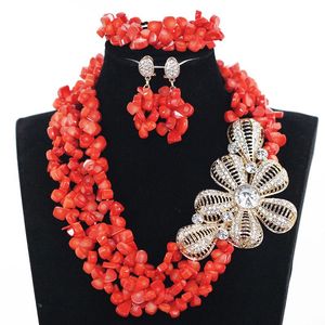 Örhängen Halsband Senaste Design Nigerian Coral Beads Smycken Set Real Wedding African Big Gold Pendant Statement CNR832
