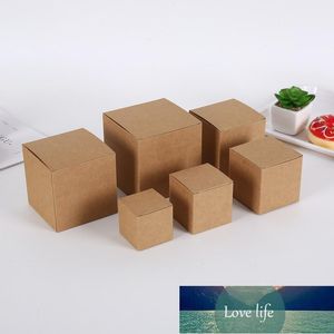 20 sztuk / partia Khaki Kraft Paper Box pudełko kartonowe Pakiet do biżuterii Deser Party Candy Storage Wrap Cena Fabryczna Ekspert Projekt Jakość Najnowsze styl Oryginalny status