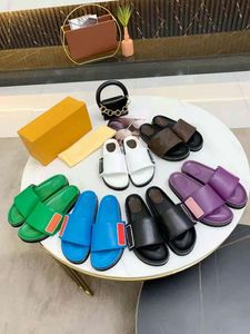 Boutique high quality women's slippers fashion summer beach thick heel leather sandals chain buckle wedding shoes delivery box large 35-42