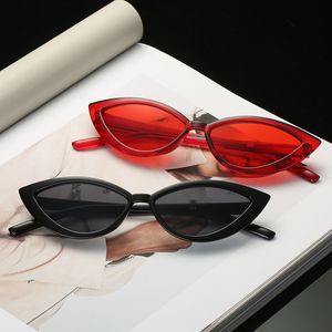 Vintage Siyah Kedi Göz Güneş Kadınlar Moda Marka Tasarımcısı Ayna Küçük Çerçeve Cateye Güneş Gözlükleri Kadın Shades UV400 Için