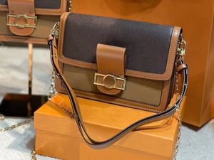 Słynne projektanci torebki mody na zwykłe torebki lady skórzane metalowe has i łańcuchowe torby na ramię wnętrza torebka na zamek błyskawiczny