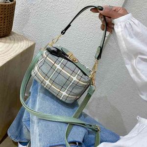 Premium Bolsa nova mini travesseiro saco francês pau portátil lancheira cão andando sling ombro diagonal bolsas de mulheres