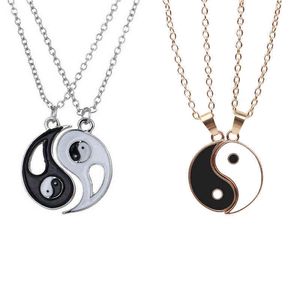 2 st / set bästa vänner par halsband yin yang charm hängsmycke halsband smycken för älskare systrar kvinnor män valentins gåva G1206