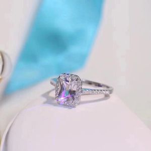 2021 Fedi nuziali da donna di lusso Anelli di fidanzamento con pietre preziose di moda per gioielli da donna Anello con diamanti simulati per matrimonio con scatola