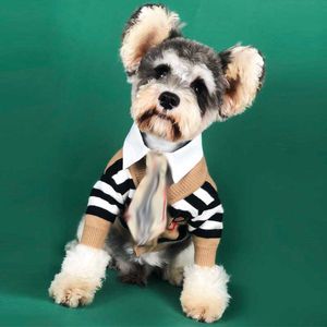 مخطط سترة الحيوانات الأليفة الملابس الكلاسيكية المطبوعة تصميم جرو سترة الملابس Schnauzer البلدغ تيدي الكلب الملابس معطف