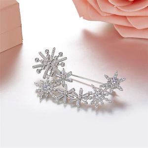 Mode 925 Sterling Silver Zircon Snowflake Han Kvinnor Bröllop Lady Flower Sweater Brosch Pin Smycken