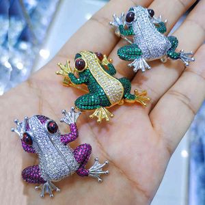 Women's Frog Pin Brooch Pendant in White Golden Plated