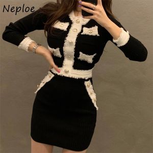 Vintage 2 Piece Set Fashion O-neck Chic Button Panelled Patchwork Slim Fit Tops + Sexy Bodycon Skirt Suit 210422