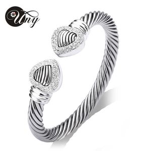 Uny Bangle Love Heart Twisted Wire Armband Gratis Ship Bangle Designer Brand Retro Unika Eleganta Kvinnor Mode Smycken Armband 210713