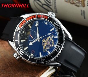 古典的な時計44mmの雰囲気の機械的な自動ゴム生地ストラップハイエンドメンズ腕時計高級カレンダーの男性の腕時計