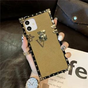 المصممون phonecase iphone 13 12 برو ماكس 11 xr xs 7 8 الحالات الهاتف أزياء رجالي إمرأة الحالات الهاتف المحمول عارضة غطاء الهاتف