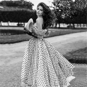 Vintage Polka Dots Tulle Wedding Dresses Bridal Ball Gown 2021 Sweetheart Off the Shoulder Floor-Length Ruched Long Engagement Dre253Y