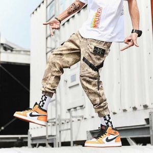 Streetwear Harem Joggers Uomo Nastri Tasche laterali Pantaloni mimetici militari da uomo Pantaloni cargo slim casual per uomo X0615
