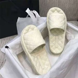 Women Soft Soled Candy Color Slippers Thick Platform Brand Designer Casual Solid Comfort Slides Sewing Females Shoes Summer 210928 GAI GAI GAI
