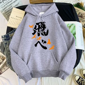 Anime Haikyuu Black Flying Hoodie Mode Ny Man Sweatshirt Retro Streetwear Pullover för Mens Oversize Bekväma Tracksuit Y0804